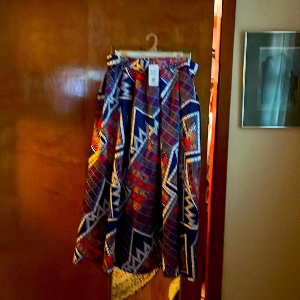 Bold skirt with pockets. Never worn